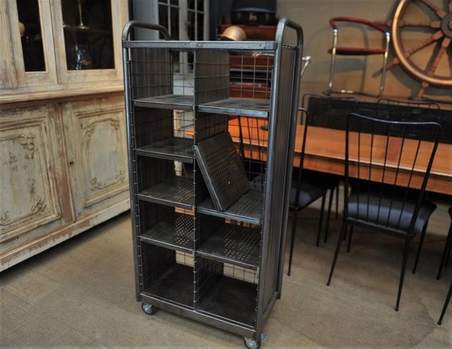 Industrielles Vintage Regal, 1950er bei Pamono kaufen VINTAGE+CAST Wandregal industrial Style |