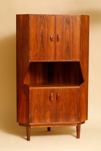 Moderner dänischer Eckbarschrank aus Teak, 1960er bei Pamono kaufen