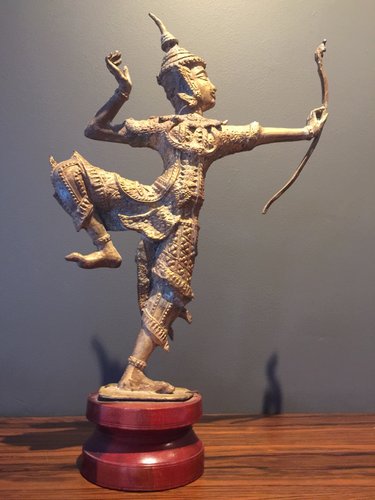 Statue of an archer perfect for a decoration in a lord of the rings style