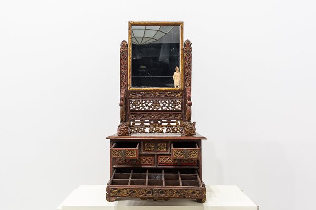 tabletop jewelry box