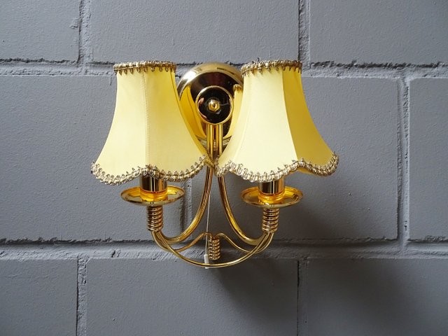 Goldene Deutsche Wandleuchte, 1970er bei Pamono kaufen
