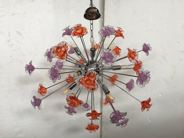 Sputnik White & Transparent Murano Glass Flowers Chandelier from Italian light design Sputnik White & Transparent Murano Glass Flowers Chandelier from Italian light design