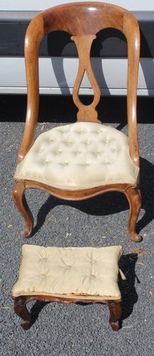nursing chair with stool