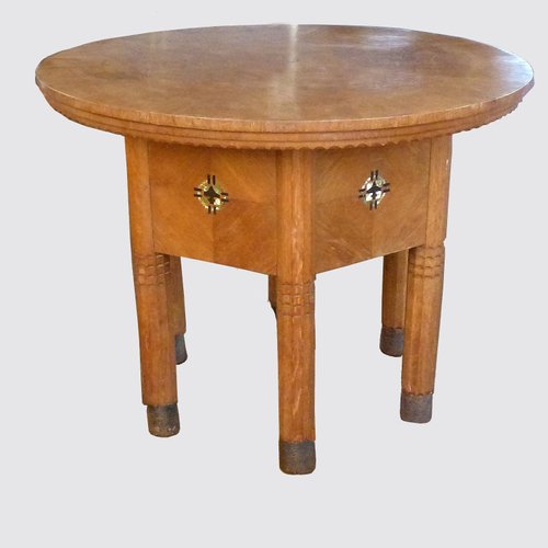 Runder Antiker Couchtisch Aus Eiche Mit Gestell Aus Gehammertem Kupfer 1890er Bei Pamono Kaufen