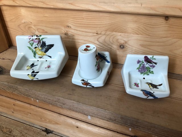 Vintage Bathroom Accessories, Set of 4 for sale at Pamono