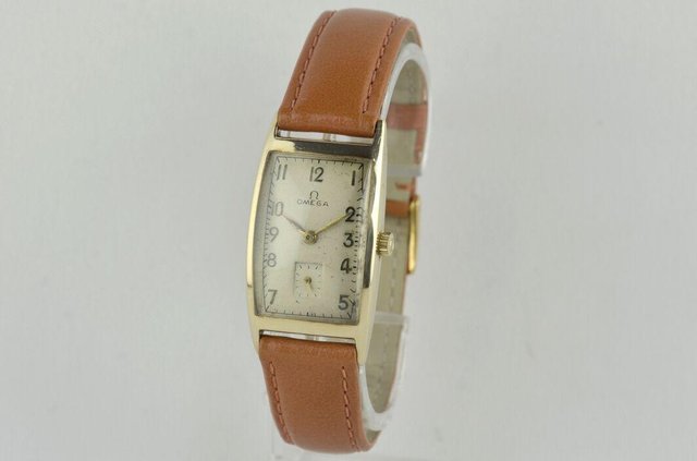 Rechteckige Uhr mit Goldgehause von Omega 1940er bei Pamono kaufen