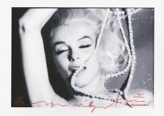 Marilyn Monroe and her jewelry in 15 vintage photos | Vogue France