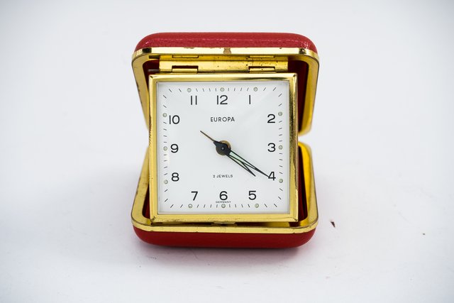 Travel Alarm Clock From Europa 1950s, Old Alarm Clock App
