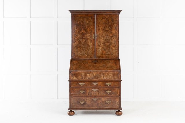 17th Century William And Mary Walnut Bureau Cabinet For Sale At Pamono