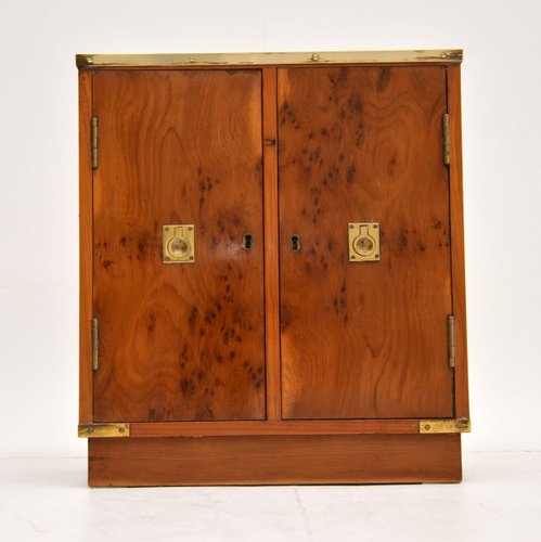 cabinet miniature
