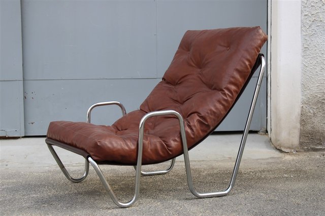 Minimal lounge chair 2025