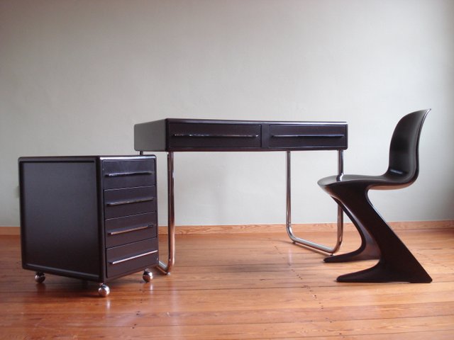 Vintage Desk Set With Z Chair By Peter Ghyczy Ernst Moeckel For Horn Collection 1970s Set Of 3 For Sale At Pamono