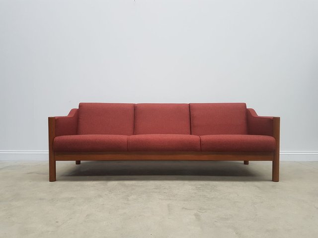 Danisches Mid Century Drei Sitzer Sofa Mit Burgunderfarbener Wolle 1960er Bei Pamono Kaufen