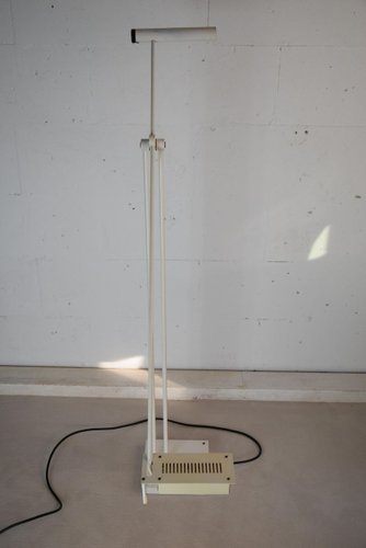 White Samurai Floor Lamp by Shigeaki Asahara for Stilnovo, 1970s for ...