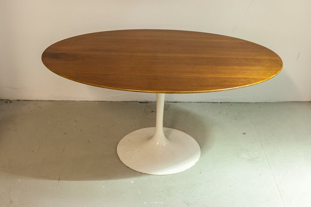 Runder Couchtisch Von Eero Saarinen Fur Knoll International Bei Pamono Kaufen