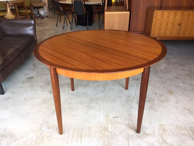 Round German Teak Walnut Dining Table, Round Dining Tables With Leaf