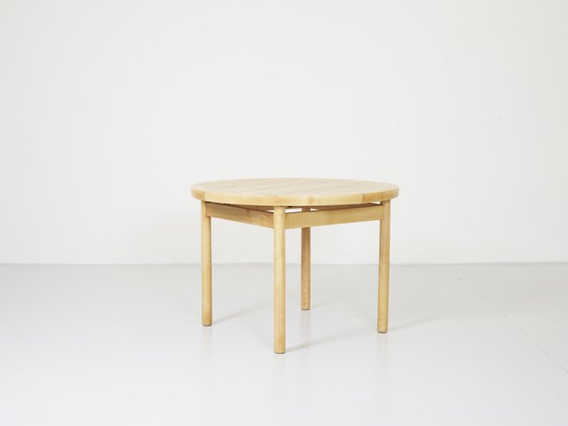 dining-table-by-charlotte-