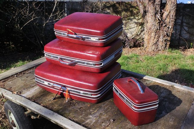 Hard Suitcases from Sansonite 1970s Set of 4