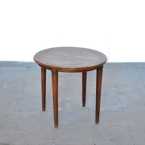 Round Wooden Coffee Table On Four Legs, 3 Leg Round Coffee Table