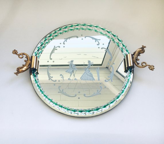https://cdn20.pamono.com/p/s/9/0/906019_n61nfoy3xr/italian-etched-mirror-glass-brass-tray-by-barovier-toso-1950s.jpg