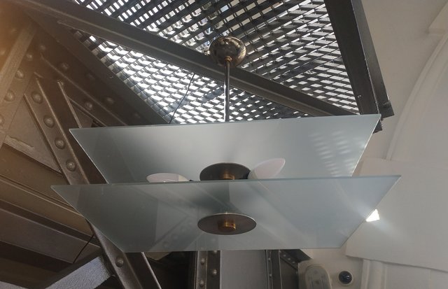 Hängelampe aus Mattglas, Messing & vernickeltem Glas, 1930er bei Pamono