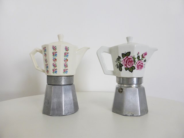 Vintage Porcelain Coffee Pots or Cafetières from Bialetti, 1960s, Set of 2  for sale at Pamono