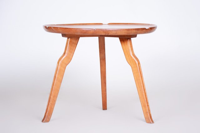 Small Round Mid Century Czech Table In Cherry 1940s For At Pamono Small Round Mid Century Czech Table In, Small Round Cherry Wood Coffee Table