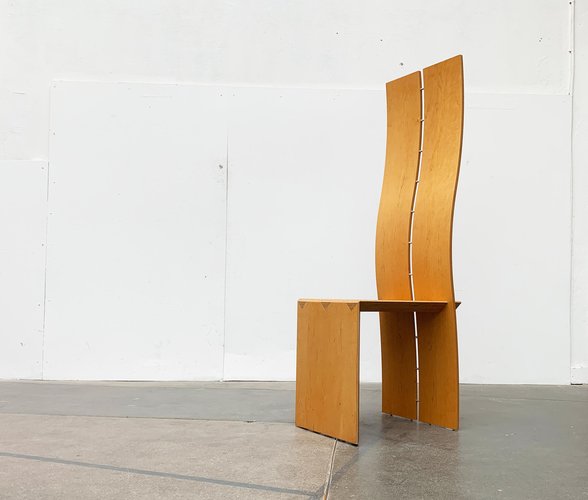 Postmodern High Back Chair for sale at Pamono Postmodern High Back Chair for sale at Pamono