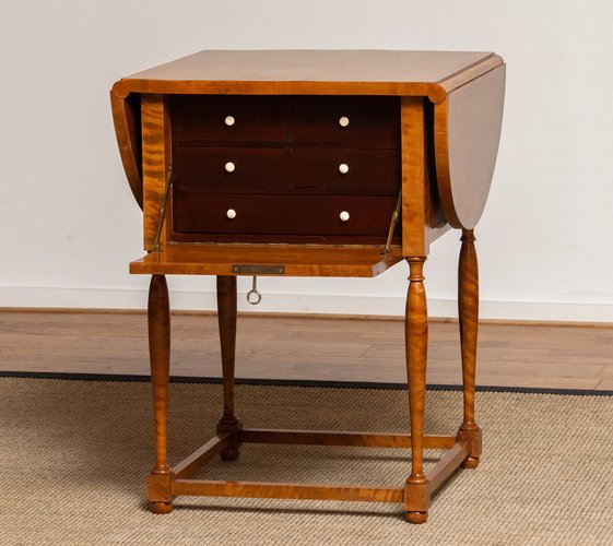 Drop 2024 leaf nightstand