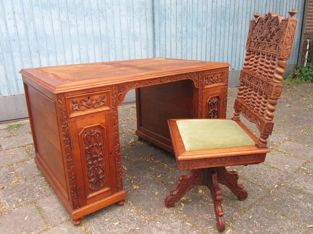 colonial desk chair