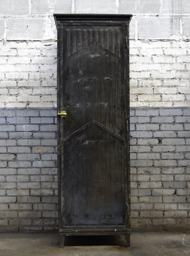 Industrial Medizinschrank, 1930er bei Pamono kaufen