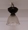 Antike flache Deckenlampe mit geriffeltem Glasschirm und brauner Bakelithalterung, 1920er 1
