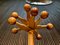 Perchero escandinavo escultural de madera de pino con ganchos giratorios en forma de bola, años 70, Imagen 4
