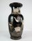 Vaso in ceramica smaltata nera e decorata con fiori, Immagine 2