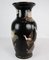 Keramik Vase mit schwarzer Glasur und mit Blumen verziert 4