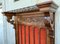 Mobiletto da ingresso grande in legno di noce massiccio intagliato con velluto rosso, Immagine 6