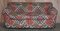 Sofá Kilim victoriano tapizado de madera con patas delanteras torneadas, Imagen 2