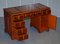 Partner-Schreibtisch aus Wurzel-Eiben-Holz mit Doppelsockel und geteilter Lederplatte 16