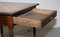 Tavolo da gioco vintage in legno di noce intarsiato con scacchiera e cassetto, Immagine 17