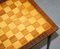 Tavolo da gioco vintage in legno di noce intarsiato con scacchiera e cassetto, Immagine 6