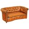 Divano Chesterfield Regency in pelle color whisky tinto a mano, Immagine 1