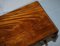 Großer ausziehbarer Beistell- oder Kartentisch aus geflammtem Hartholz mit Löwenfüßen von Bevan Funnell 6