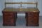 Viktorianischer Doppelseitiger Honduras Schreibtisch aus Hartholz, Messing & Grünem Leder 16