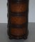 Vollständig restaurierte ovale Tallboy Kommode aus handgefärbtem braunem Leder 16