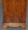 Sideboard aus Wurzel- & Eibenholz mit 3 Schubladen, England 15