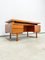Großer minimalistischer Schreibtisch aus Nussholz, 1960er 2
