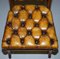 Restaurierte Chesterfield Esszimmerstühle aus Nussholz & braunem Leder, 4er Set 9