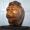 Große handgeschnitzte Löwenbüste aus Holz mit massivem Marmorsockel 3