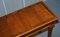 Mesas consola de madera nudosa de nogal de David Linley, 1993. Juego de 2, Imagen 6