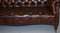 Sofá Chesterfield victoriano serpentino de cuero marrón teñido a mano, Imagen 13
